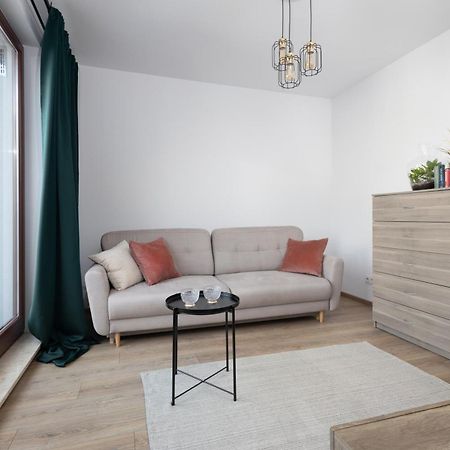 Apartament Goclawska Swps Pge Narodowy Dworzec Wschodni Soho Factory Varsóvia Exterior foto